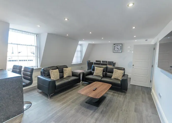 Villa: 3 Bed - The Regency Suite By Pureserviced